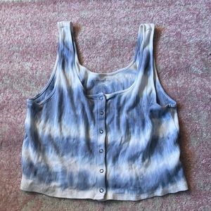 Crop tops for everyone